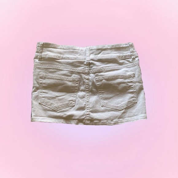 white stretchy jean double button low-mid rise mini skirt perfect.。.:*☆ - Picture 2 of 6